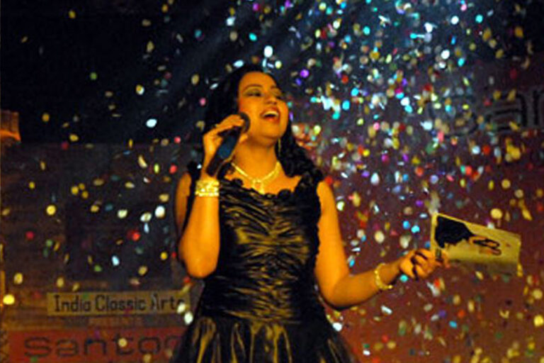 Priyadarshini performing for Director Roopa Iyer’s Santoor Mr. & Ms. Sandalwood programme
