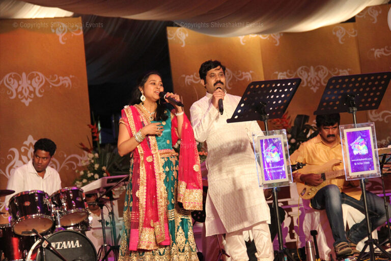 Priyadarshini performing with Music Composer Mahesh Mahadev for Producer Rockline Venkatesh private musical concert