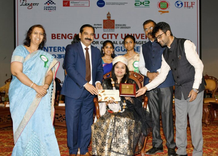 Playback Singer Dr Priyadarshini got felicitated by Bengaluru City University 2024
